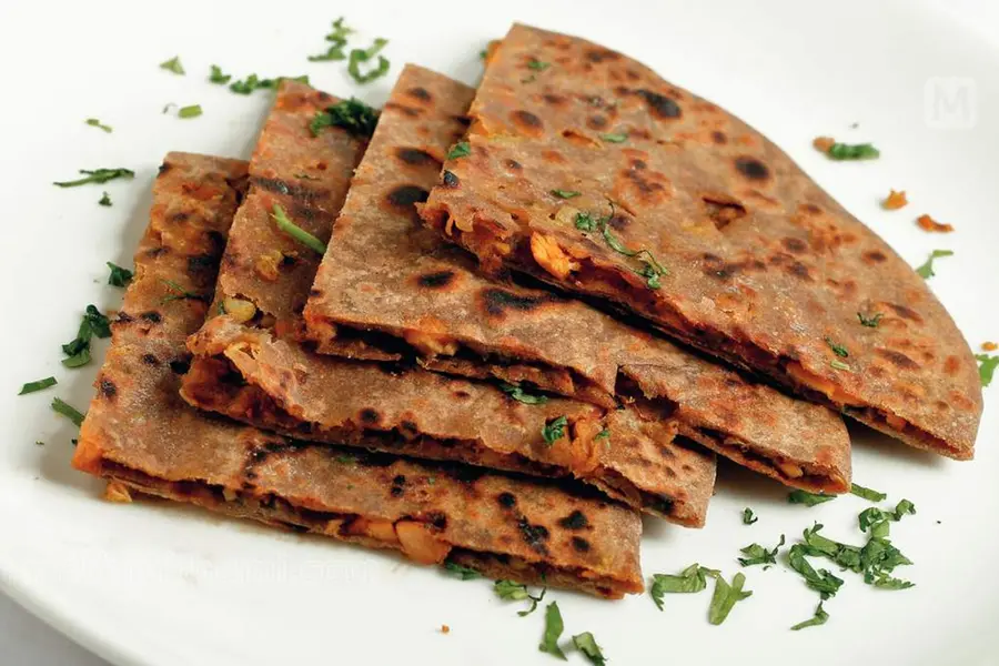 Home-made wheat garlic naan for a yummy breakfast