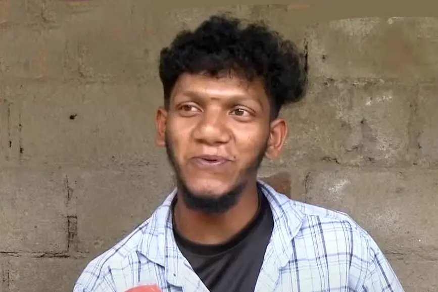 കാട്ടിറച്ചി കൈവശംവെച്ചെന്ന് ആരോപിച്ച് ആദിവാസി യുവാവിനെ വനംവകുപ്പ് കള്ളക്കേസില് കുടുക്കിയെന്ന് പരാതി