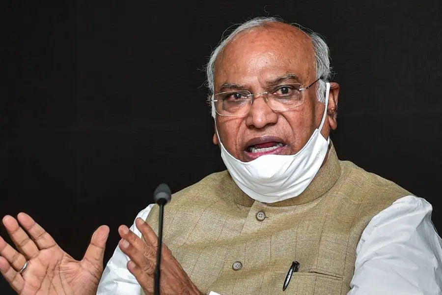 Congress Observers to reach Kerala; to decide on Opposition leader after meeting MLAs