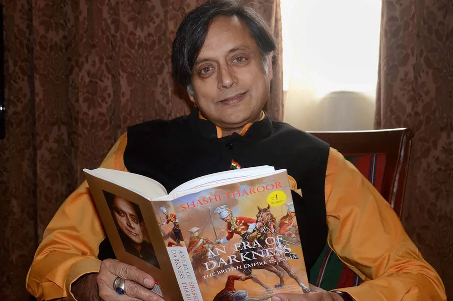 Top 5 Shashi Tharoor books you must read