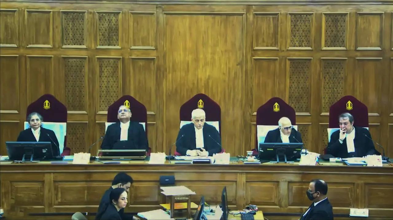 The Supreme Court bench pronouncing the verdict | Photo - PTI