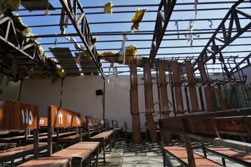 A view of the education center that was attacked by a suicide bomber, in Kabul, Afghanistan, Friday, Sept. 30, 2022. A Taliban spokesman says a suicide bomber has killed several people and wounded others at an education center in a Shiite area of the Afghan capital. The bomber hit while hundreds of teenage students inside were taking practice entrance exams for university, a witness says | Photo: AP