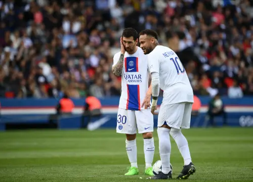 Neymar (R) and  Lionel Messi (L) | AFP
