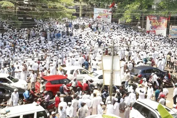 AP faction’s rally against Kerala government sends shockwaves across Left