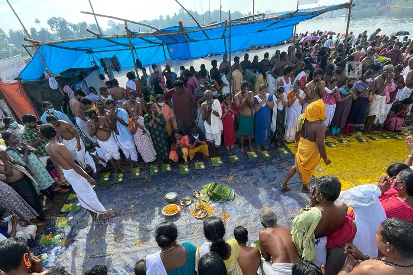 Bali Tharpanam: Thousands pay homage to ancestors in Kerala