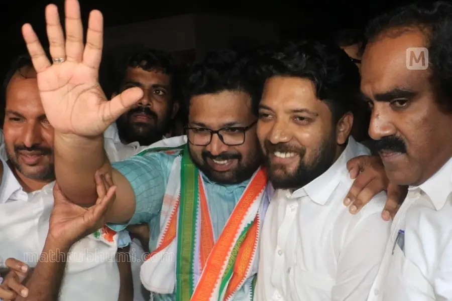 KS Sabarinadhan slams CM; terms Kerala as 'banana republic'