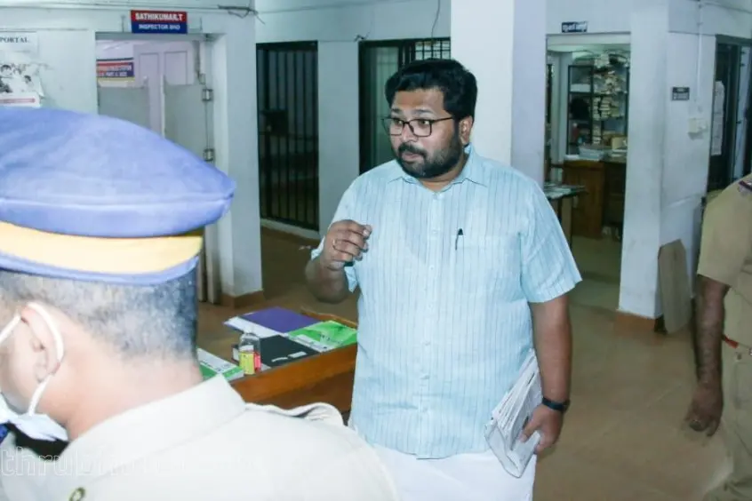 In-flight protest against CM: Sabarinadhan gets bail