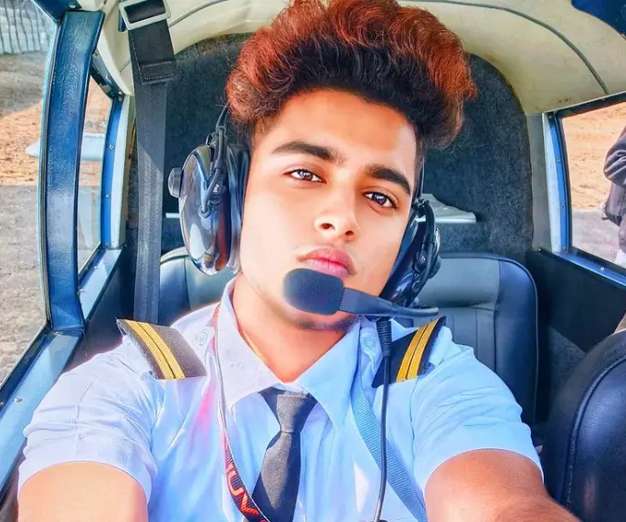 Adam Harry. Photo: Instagram/pilotadamharry