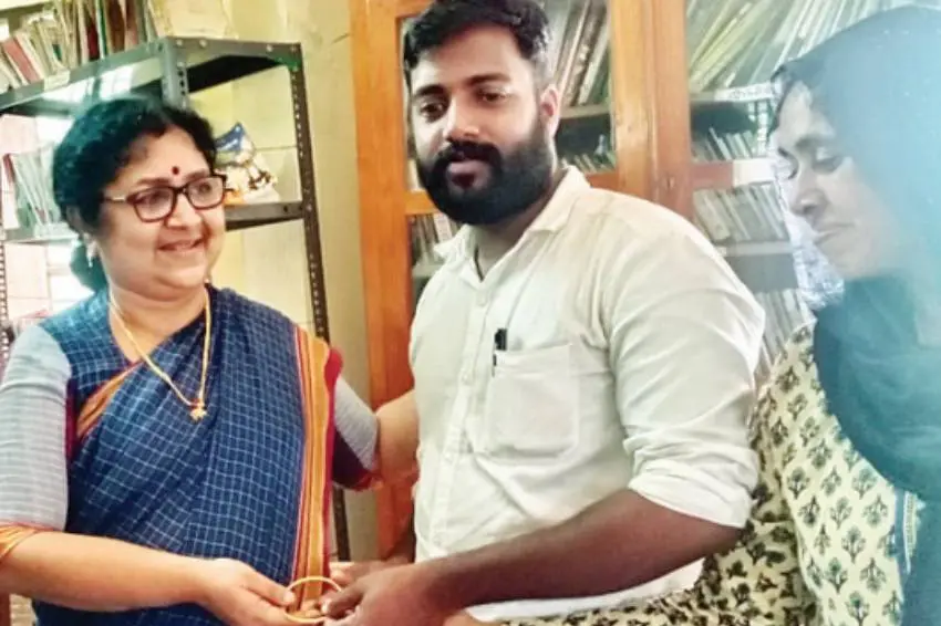 Minister Bindu donates her jewellery for Thrissur youth's kidney transplantation