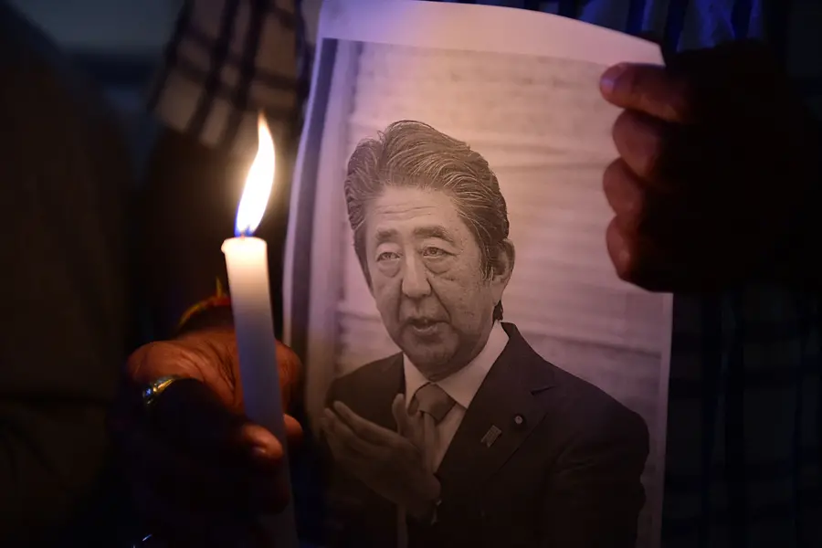 Police guarding Shinzo Abe didn't recognize suspicious man until first gunshot: Report