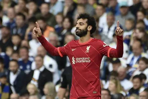 Mohamed Salah reaches 100 Premier League goals, Elliott hurt in Liverpool win