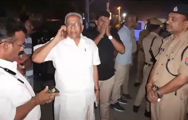 ET Mohammed Basheer visits Kanpur | Photo: https://www.facebook.com/EtMuhammedBasheer