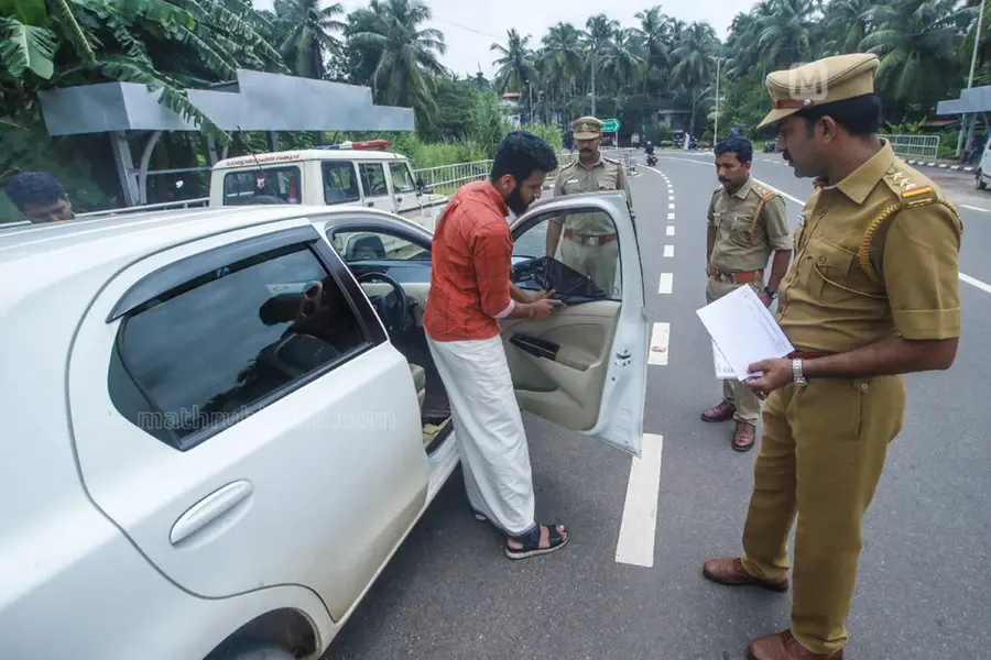 MVD to take strict action against vehicles using sun films