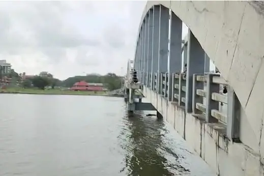 Man, his two children drown in Periyar