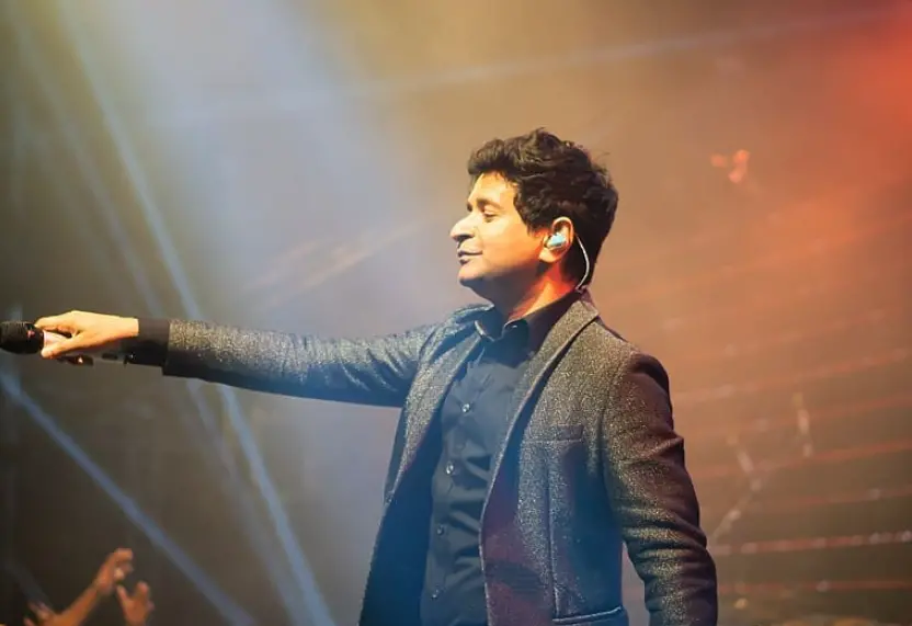 A versatile singer, KK has also recorded songs in Tamil, Telugu, Kannada, Malayalam, Marathi and Bengali, among other languages.