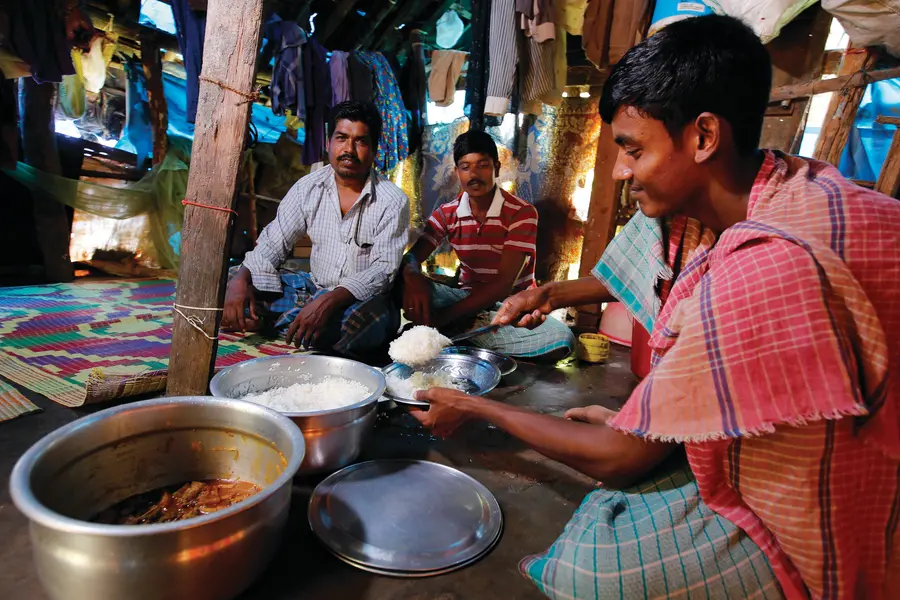 Govt to decide on granting reservation for migrant labourers settled in Kerala