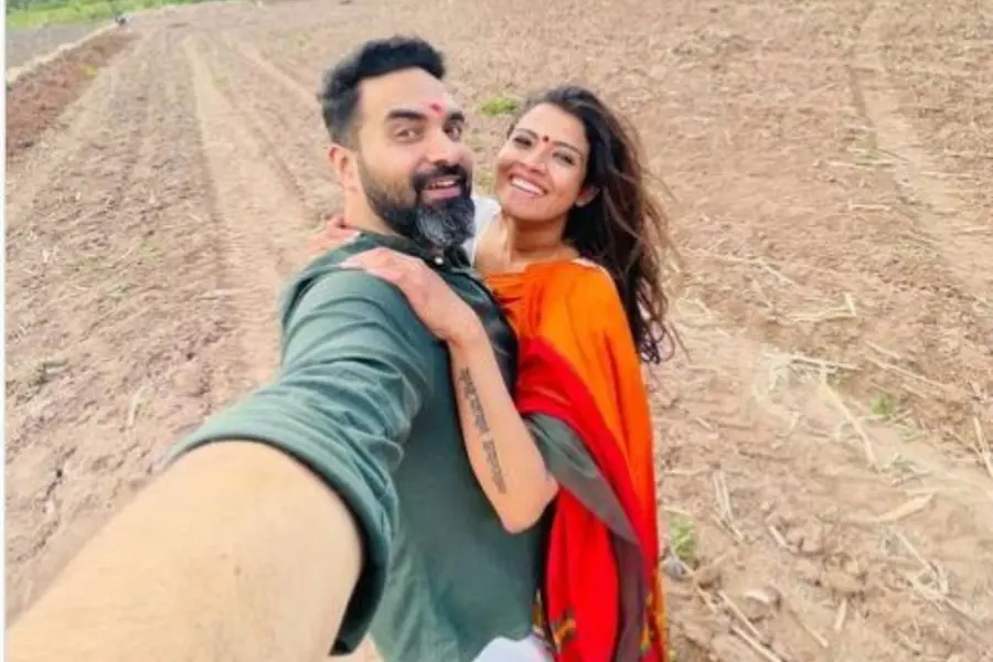 Gopi Sundar shares selfie with Amrutha Suresh sparking relationship rumours