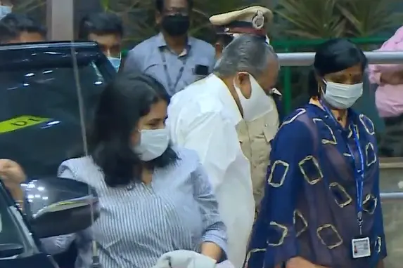 CM Pinarayi Vijayan leaves for US for treatment; to attend meetings online
