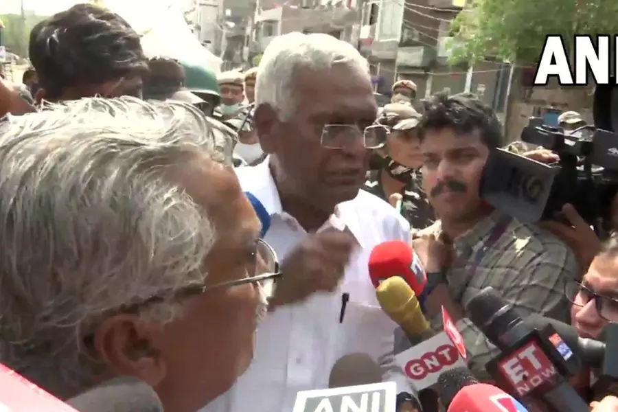 CPI, SP delegations reach Jahangirpuri; police stop them from meeting locals