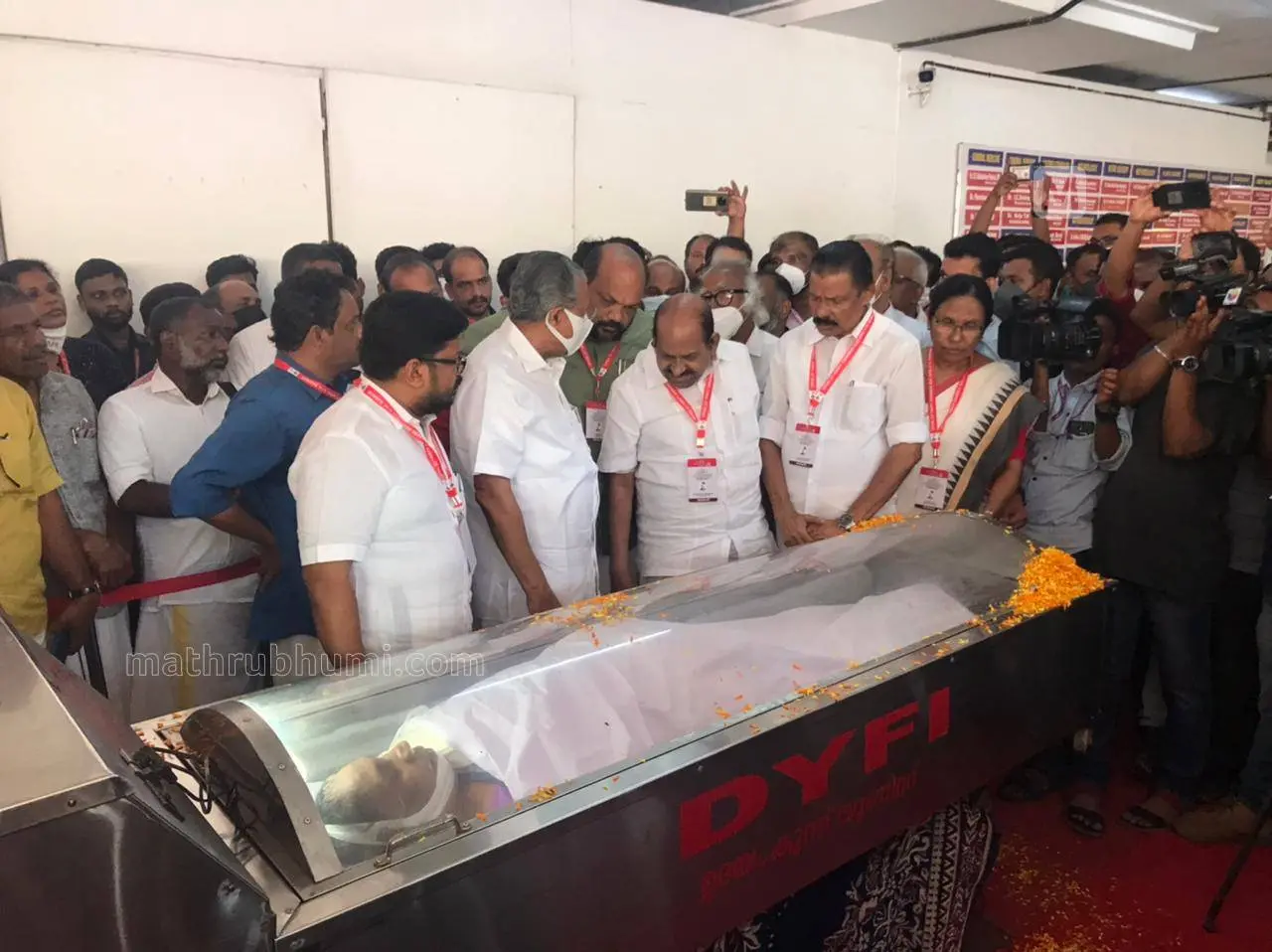 Chief Minister Pinarayi Vijayan, CPM general secretary Kodiyeri Balakrishnan, minister MV Govindan and former minister KK Shailaja pay homage to MC Josephine in Kannur. Photo: Latheesh Poovathur/Mathrubhumi