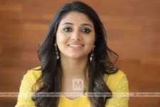 Actress Mirna Menon opens up about Mohanlal's heroine role in Big ...