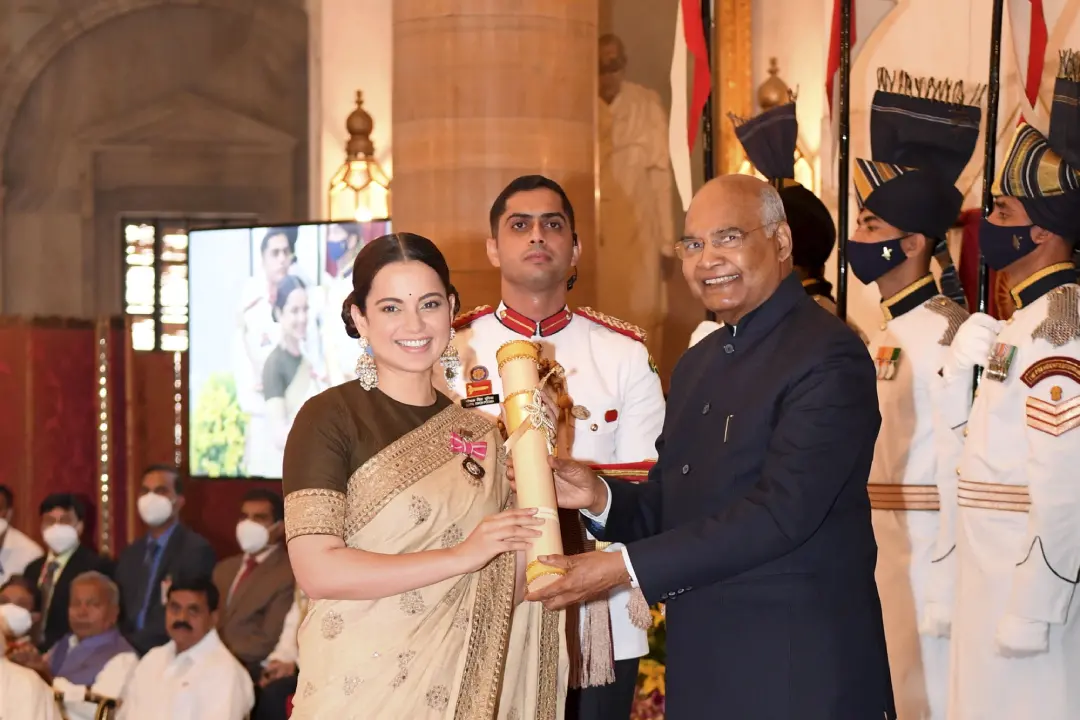 Pt Chhannulal Mishra, P V Sindhu, Mary Kom receive Padma awards