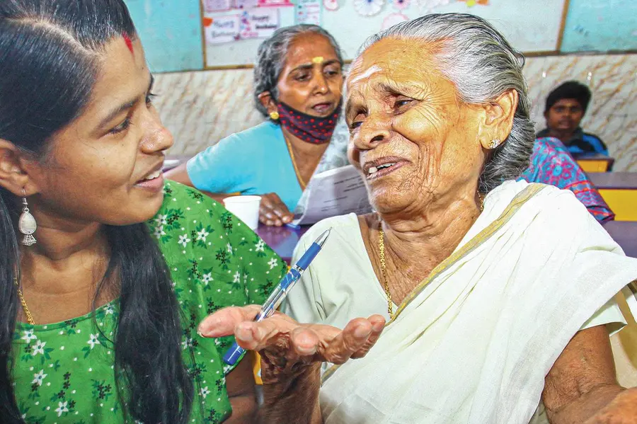 At 95, Madhavi Amma attends preliminary exam of Padhna Likhna Abhiyan