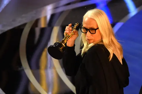 New Zealand director Jane Campion accepts the award for Best Director for 'The Power of the Dog' onstage during the 94th Oscars at the Dolby Theatre in Hollywood, California on March 27, 2022 | Photo: AFP