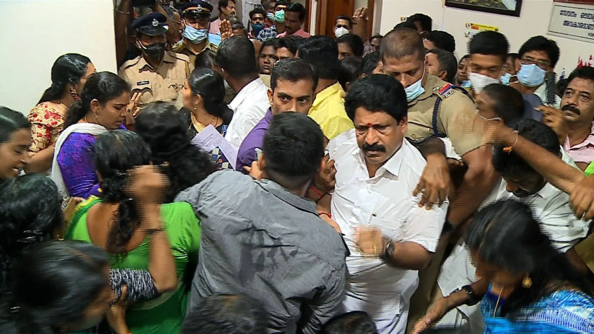 BJP-CPM clash at Thiruvananthapuram Corporation Council