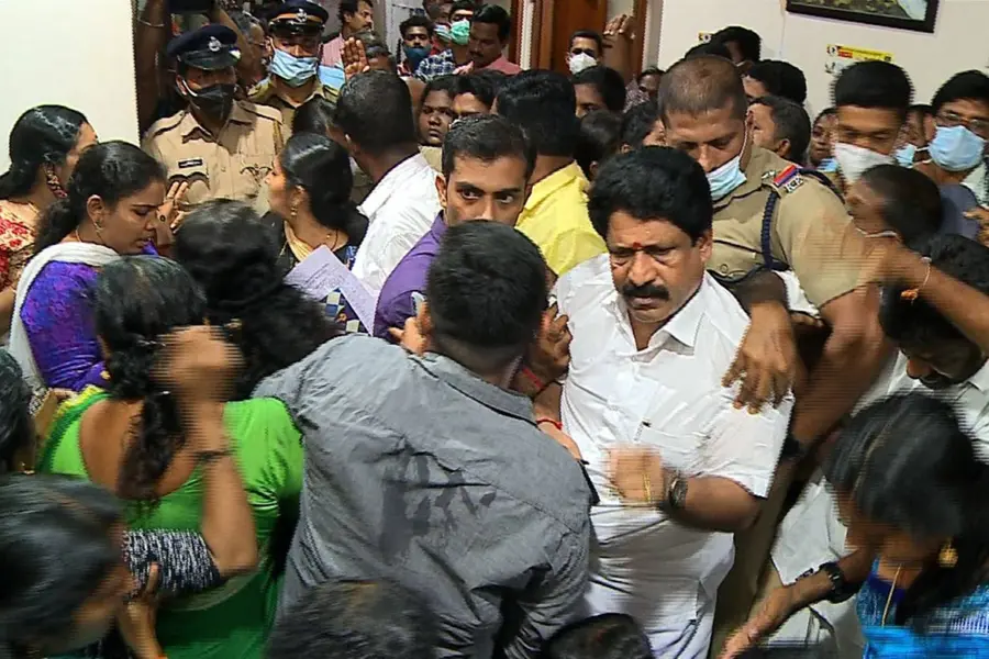 Argument over budget ends up in clash between CPM-BJP councillors in TVM Corporation