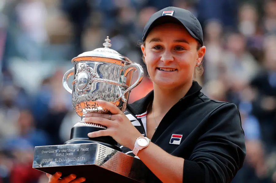 'Shocked': Tennis world pays tribute to retiring Barty