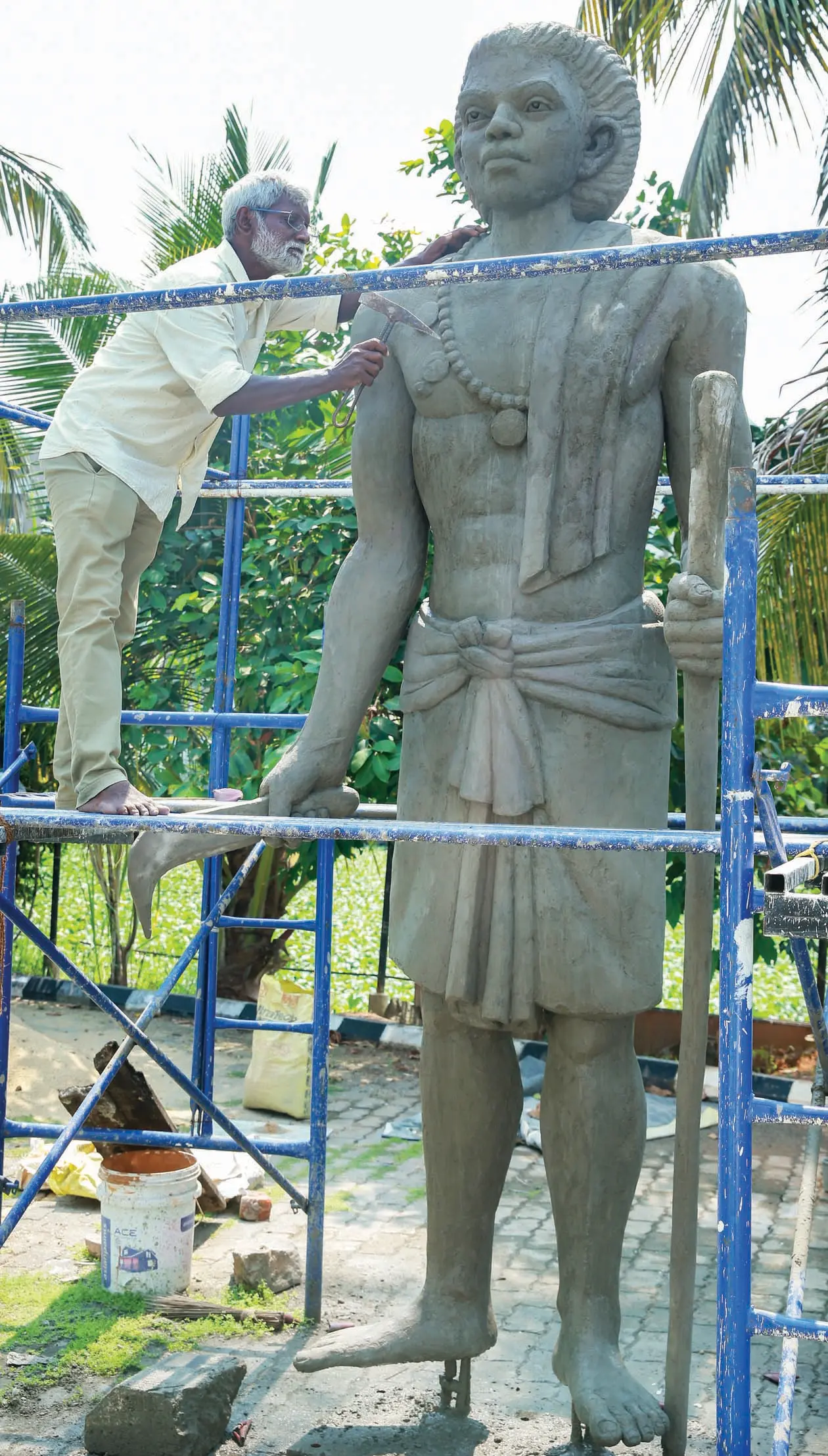 Statue of Karinthandan | Photo: Mathrubhumi