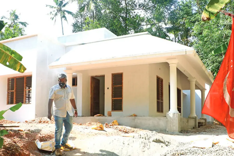 Comrades build home for former minister PK Gurudasan