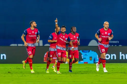 ISL: Jamshedpur dethrone Hyderabad to go top of table, qualify for semis