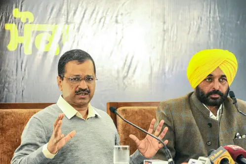 All corrupt people have teamed up against AAP: Kejriwal