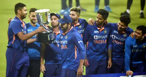 Rohit Sharma handovers the trophy to youngsters I PTI