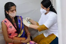 വര്‍ഷംതോറും വാക്‌സിന്‍ എടുക്കേണ്ടിവരുമെന്ന് ഫൈസര്‍; പിന്തുണച്ച് ആന്റണി ഫൗസി