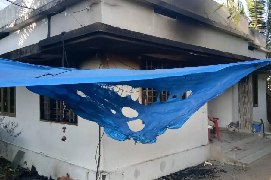 Woman's charred body found in Paravur: murder suspected; sister missing