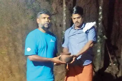 Umesh collects soil from house of Kerala officer who died in Coonoor chopper crash