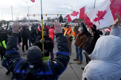 Blockades on Canada-US border continue as protests swell