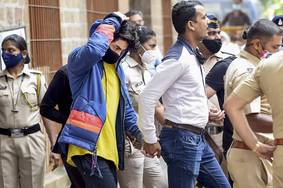 Mumbai Cruise Drugs case: NCB witness Kiran Gosavi's bodyguard makes allegations regarding 'pay off'