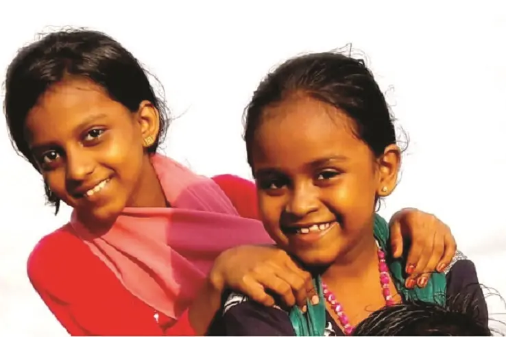 Class 6 girl makes bicycle with old newspaper as b'day gift for younger sister