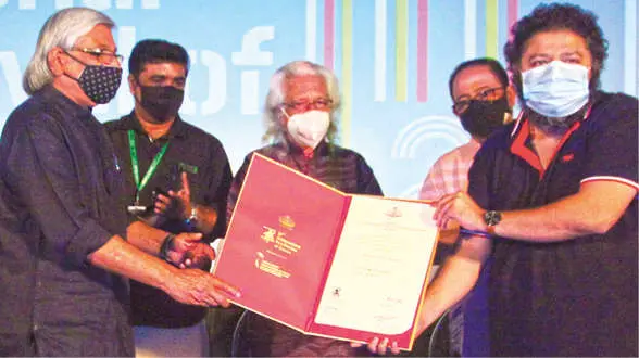 Lijo Jose Pellissery receives award for best film in audience poll