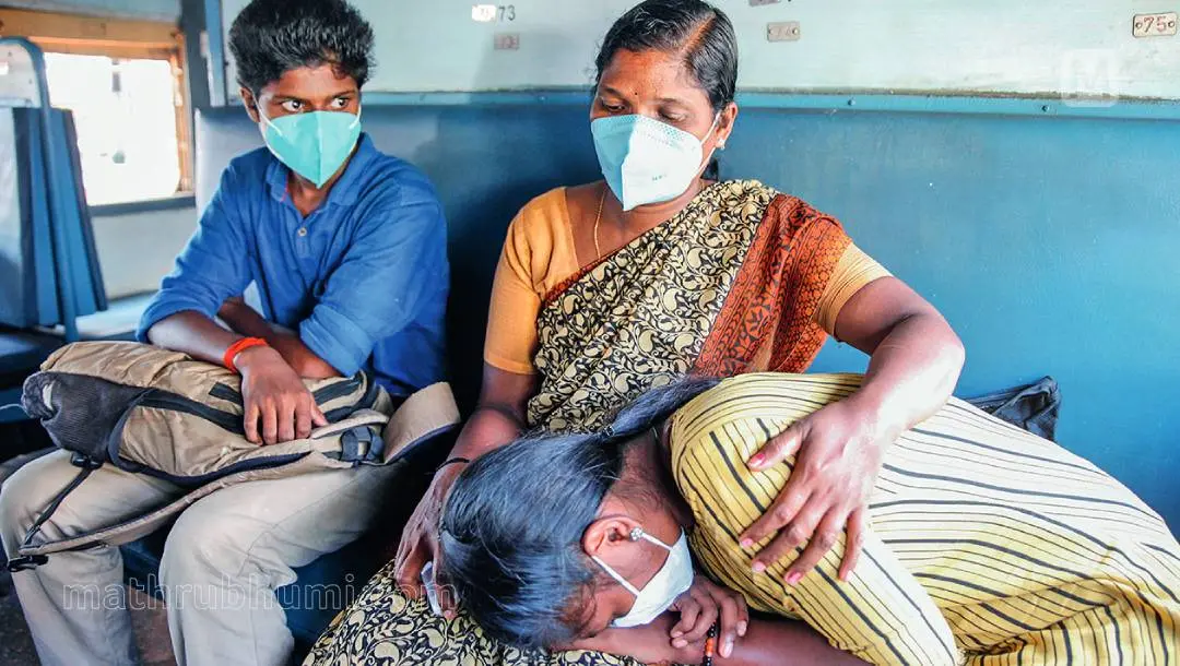 Manju and family in train I Photo: Mathrubhumi
