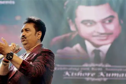 Singer Kumar Sanu tests Covid positive