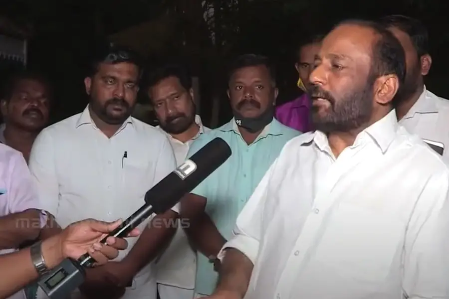 Congress leaders trying to pacify Gopinath; Mullappally requests not to take hasty decision