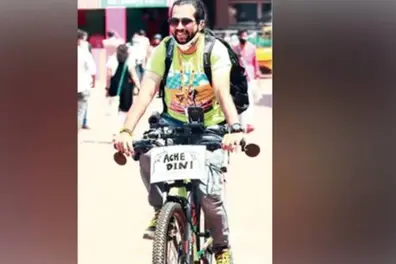 Man protests over fuel price hike at IFFK venue