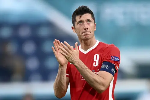 Lewandowski levels as Bayern draw Bundesliga season opener against Borussia Moenchengladbach