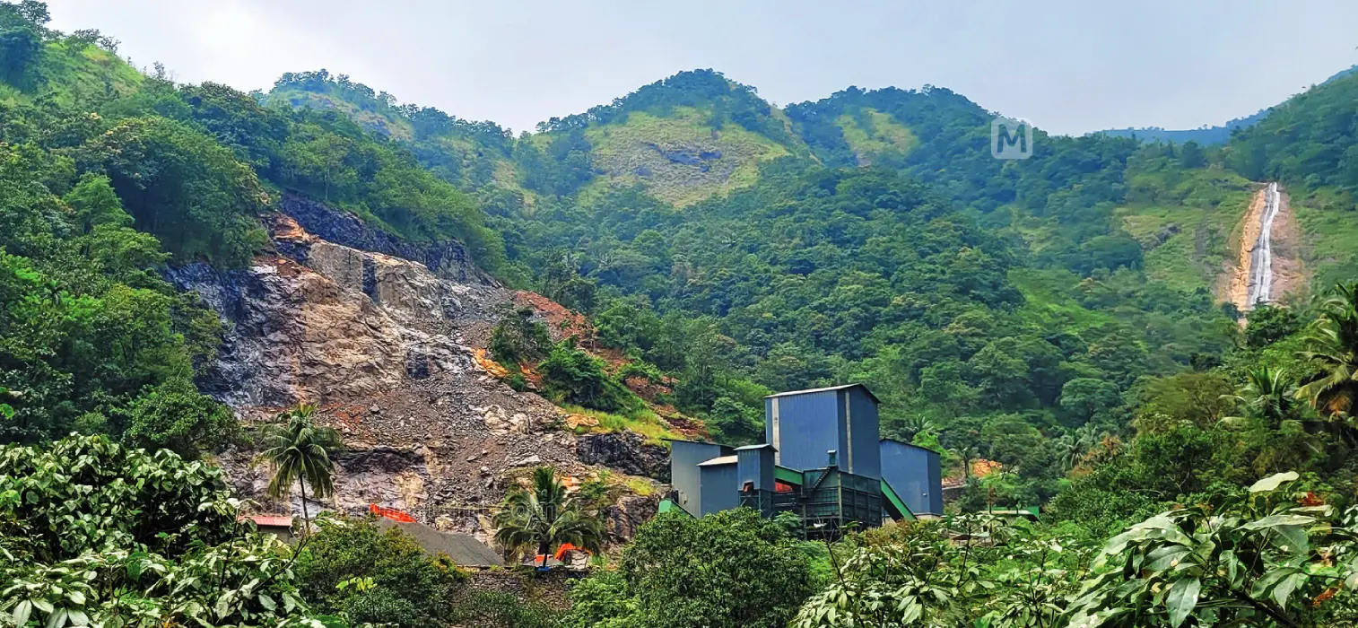 Landslip happened near the quarry at Vallientha | Photo: G Sivaprasad | Mathrubhumi