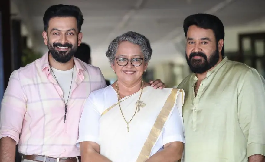 Prithviraj with Mallika Sukumaran and Mohanlal| Photo: Instagram|therealprithvi